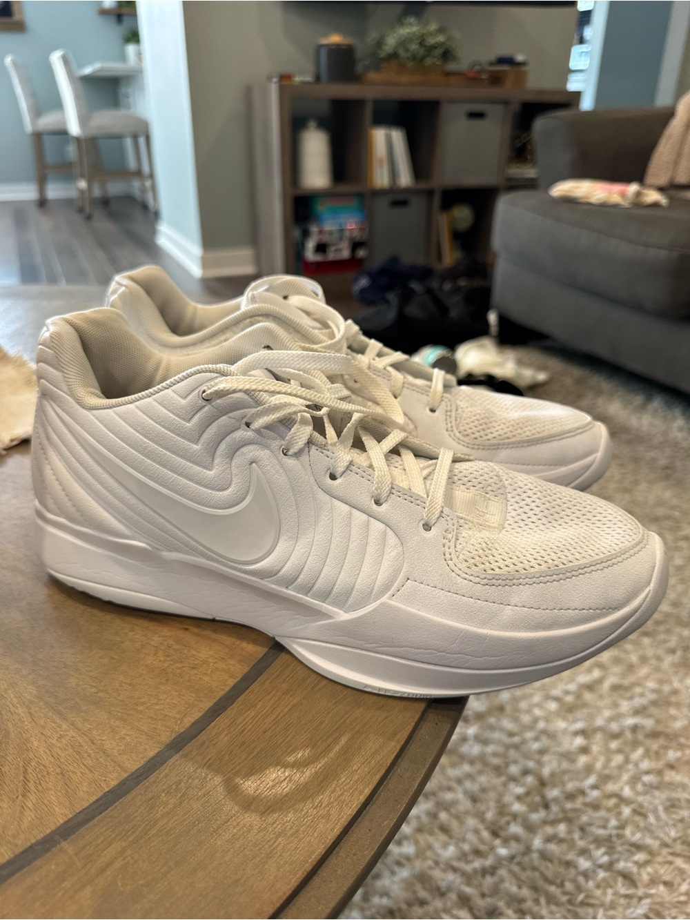Nike White Men's Basketball Sneakers